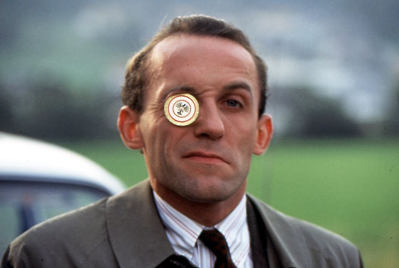 Die Ermittlungsmethoden von Kriminalinspektor Ernst Stockinger in der Kultserie "Kommissar Rex" waren immer etwas ungewöhnlich. Geschadet hat es dem Darsteller Karl Markovics nicht, der österreichische Schauspieler hatte mit der Rolle seinen großen Durchbruch.