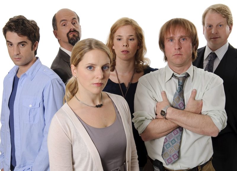 Die Sitcom "Stromberg" ist ein Meisterstück deutscher Comedy. Nun kommt mit "Stromberg - Wieder alles wie immer" die nächste Spielfilmadaption in die Kinos. Wir fragen: Was wurde aus den Stars der Kultserie?