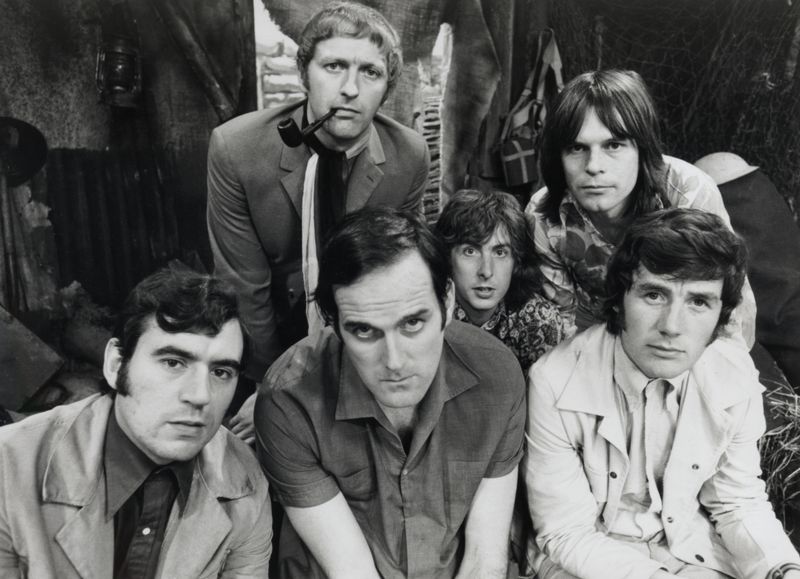 Am 5. Oktober 1969 feierte die anarchistischen TV-Show "Monty Python's Flying Circus" ihre Premiere. Ihre Macher schrieben Comedy- und TV-Geschichte: (von links) Terry Jones, Graham Chapman, John Cleese, Eric Idle, Terry Gilliam und Michael Palin gründeten die Komiker-Truppe Monty Python. Ihre Sketche sind legendär, ihre Filme Kult - doch was machen die Mitglieder heute? 