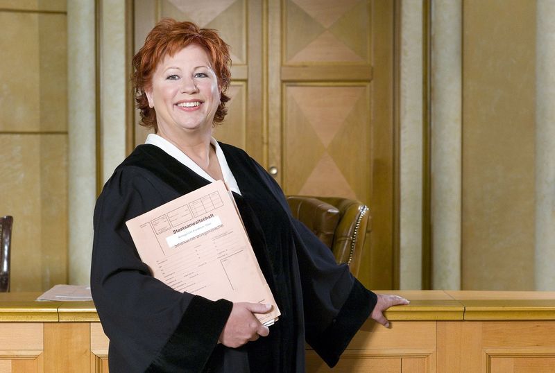 "Richterin Barbara Salesch" wurde zwischen 1999 und 2012 bei SAT.1 ausgestrahlt. Die Sendung "Das Strafgericht" mit Ulrich Wetzel war von 2002 bis 2008 bei RTL zu sehen.