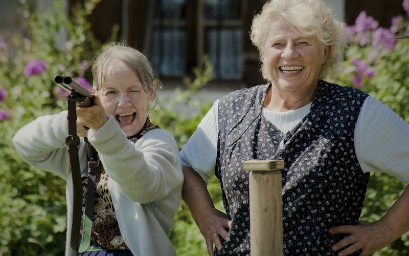 Christiane Blumhoff (rechts) war in zahlreichen Fernsehproduktionen zu sehen und stand auch neben Ulla Geiger vor der Kamera.