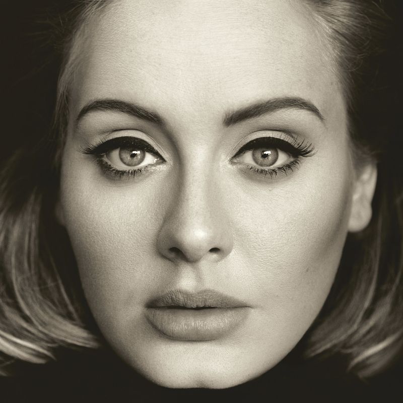 Adele schafft es gleich zweimal in die Top 15: Mit ihrem dritten Studioalbum "25" (2015) toppte die Britin weltweit die Charts, in Deutschland wurden 1,2 Millionen Exemplare des Albums verkauft.