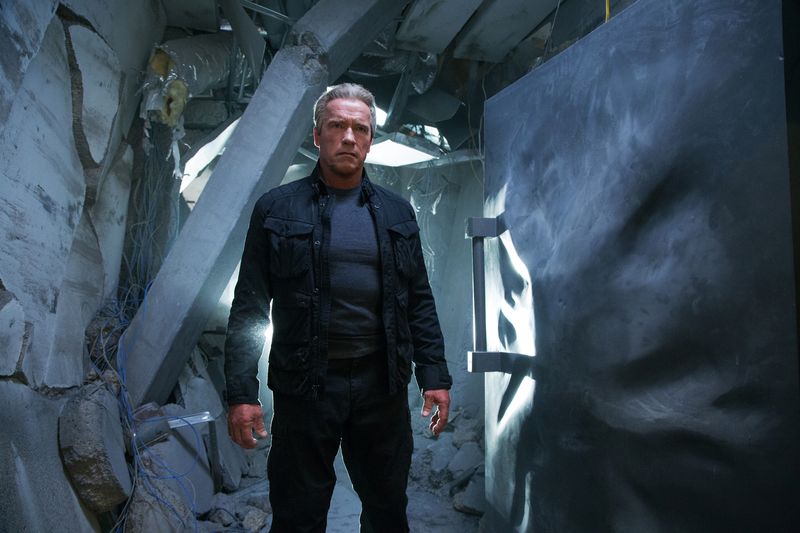 Der Terminator (Arnold Schwarzenegger) ist knallhart - und setzt sich auch im Alter noch gegen alle Gegner durch.