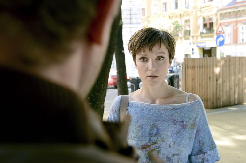 Sylvia (Julia Koschitz) weigert sich, sich ihrer Vergangenheit zu stellen. Fast 20 Jahre lang hat sie verdrängt, was ihr widerfahren ist.