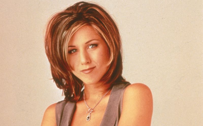 Als naives Blondchen Rachel Green begann Jennifer Aniston bei "Friends", in der Rolle wandelte sie sich zur verantwortungsbewussten Mutter. Lohn ihrer Leistung war ein Golden Globe als beste Seriendarstellerin. Auch modisch sorgte Aniston für Furore: Ihre damalige Frisur, der "Rachel Look", war wahnsinnig gefragt. Was auch für Aniston galt ...