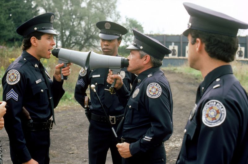 Immer wieder gesendet und gern gesehen: Am 1. Mai zeigt Kabel eins einmal mehr die komplette "Police Academy"-Reihe. In den 80er-Jahren machte die Komödienreihe ihre Darsteller und Darstellerinnen zu Kultstars. Was Mahoney (Steve Guttenberg, links) und Co. heute treiben, zeigt die Galerie ...
