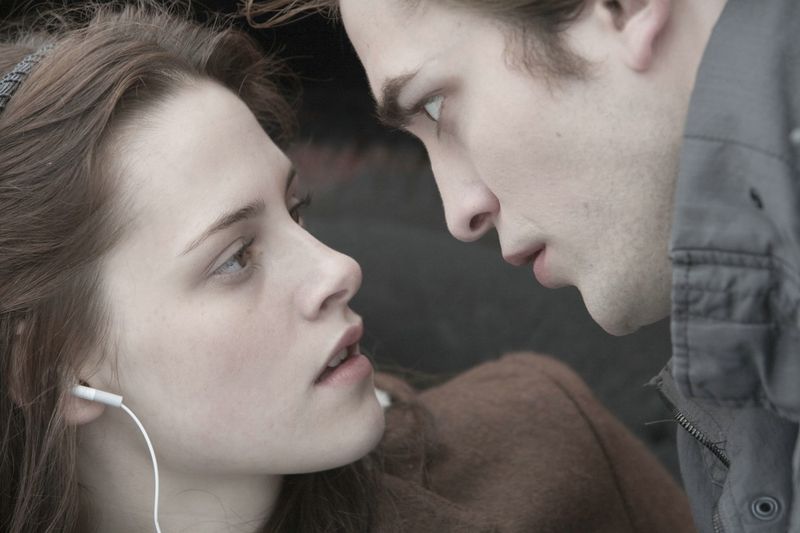 Edward (Robert Pattinson) und Bella(Kristen Stewart) kehren zurück - diesmal animiert und in Serienform.