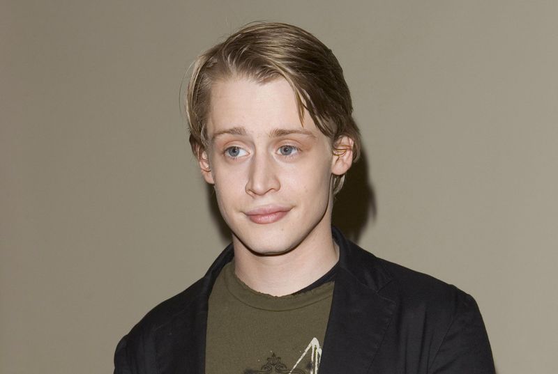 Schon ab Mitte der 90er-Jahre konnte Macaulay Culkin nicht mehr an den Erfolg anknüpfen. Er verarbeitete den frühen Ruhm mit Alkohol und Drogen, große Rollen blieben aus. Privat fand er zweimal sein Glück: Seine Ehe mit Schauspielkollegin Rachel Miner hielt vier Jahre, mit Mila Kunis war er indes von 2002 bis 2011 liiert. 