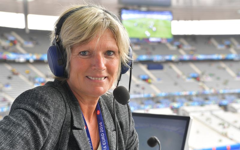 Für ihren Job als Fußball-Kommentatorin erntet Claudia Neumann regelmäßig Kritik im Netz.