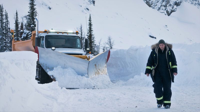 Nach dem Drogentod seines Sohnes jagt Schneepflugfahrer Liam Neeson im eiskalten Rachefilm "Hard Powder" die Männer, die er dafür verantwortlich macht. In einem Skigebiet in Colorado kommt es zum Showdown.