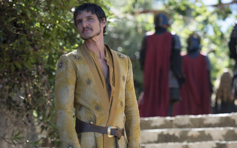 Seine ersten Schritte als Schauspieler machte Pedro Pascal in der Fernsehlandschaft. Mit Gastrollen in so prestigeträchtigen Serien wie "Buffy - Im Bann der Dämonen" "New York Cops - NYPD Blue" und "Good Wife" erregte er erste Aufmerksamkeit. Am eindrücklichsten aber war sein Auftritt im Fantasy-Klassiker "Game of Thrones" - auch und vor allem wegen einer denkwürdigen Szene, die das Schicksal seines Charakters, des Prinzen Oberyn Martell, auf tragische Weise besiegelte.