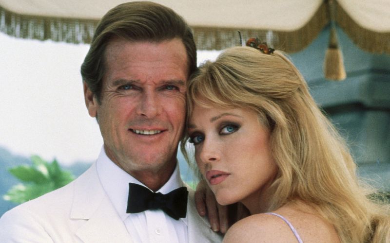 Tanya Roberts spielte unter anderem in der TV-Sitcom "Die wilden Siebziger" als auch als Bond-Girl in "James Bond 007 - Im Angesicht des Todes" an der Seite von Roger Moore (Bild).