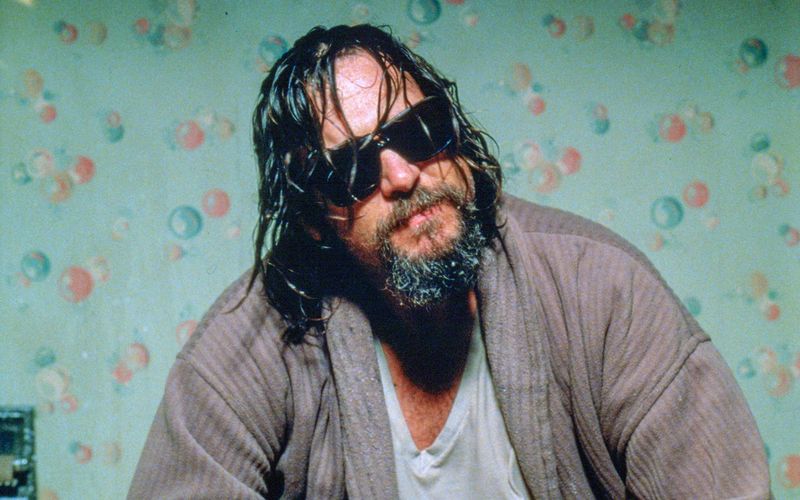 Happy Birthday, Dude! Zum 72. Geburtstag von Jeff Bridges kippen wir nicht nur stilecht einen White Russian, sondern blicken auch auf die Karriere der Hollywood-Legende.