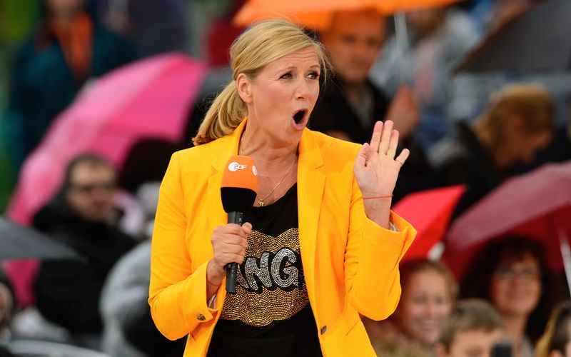 Ups! Nicht schon wieder ... Nicht erst seit dem Skandal-Auftritt des Comedians Luke Mockridge steht der "ZDF-Fernsehgarten" recht verlässlich auch für Pleiten, Pech und Fremdschämmomente. Kaum eine deutsche TV-Moderatorin ist so Shitstorm-erprobt wie Andrea Kiewel. Zum Start in die neue Saison (ab 4. Mai, 12 Uhr) blicken wir zurück auf die größten Aufreger in der Geschichte des ZDF-Klassikers.