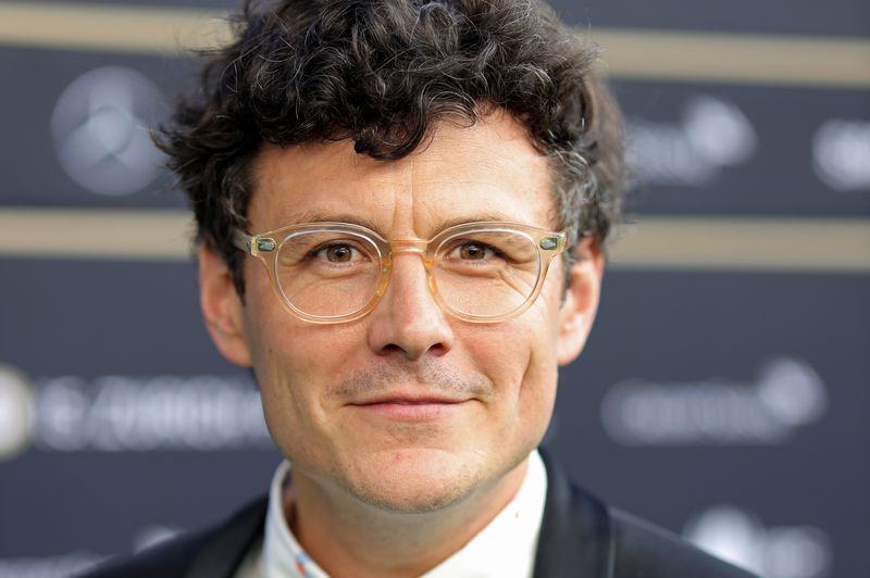 Der 46-jährige Österreicher Manuel Rubey überzeugt als Musiker, Kabarettist und Schauspieler. Seine Multibegabung brachte ihm 2008 die Hauptrolle im Biopic "Falco - Verdammt, wir leben noch!" ein. Doch Rubey kann noch viel mehr. Im ZDF-Psychothriller "Ewig Dein" lehrt er einem als Stalker das Gruseln.