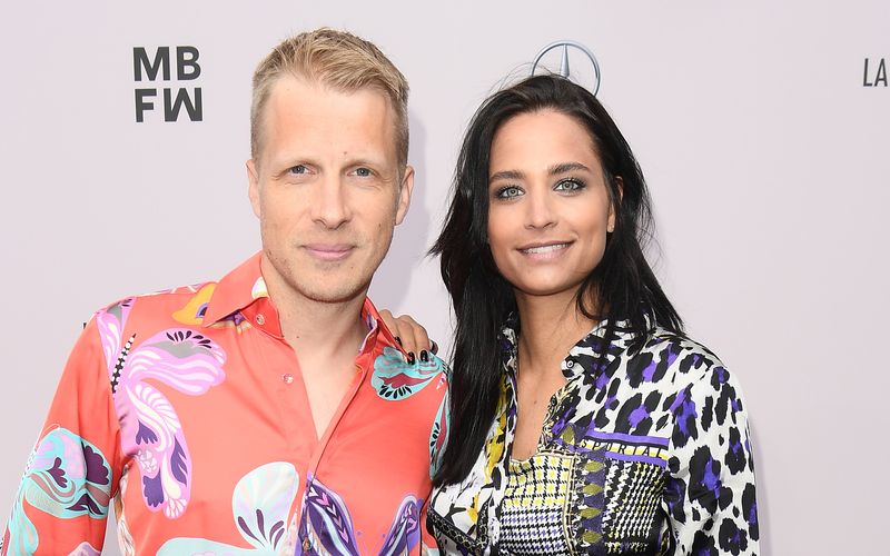 Amira Aly hat im Podcast darüber gesprochen, wie Ex-Mann Oliver Pocher sie in ihren ersten öffentlichen Auftritt "reingeredet" habe.