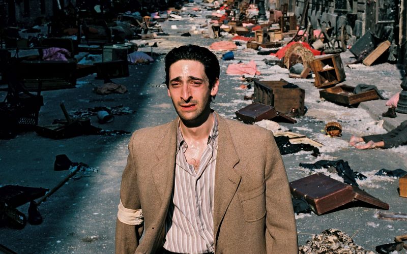 Nie wieder Auschwitz: Diese bewegenden Filme halten die Erinnerung an den Holocaust wach und führen uns immer wieder aufs Neue vor Augen, dass die Verbrechen der Nationalsozialisten nicht in Vergessenheit geraten dürfen.