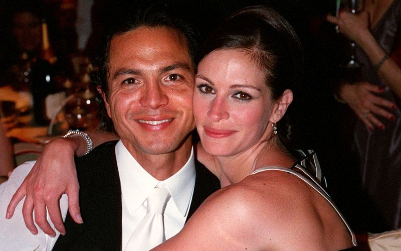 Als Julia Roberts 2001 den Oscar für "Erin Brockovich" gewann, jubelte ihr Lebensgefährte Benjamin Bratt (Bild) noch mit ihr - vier Monate später gab das Paar nach vier Jahren seine Trennung bekannt.