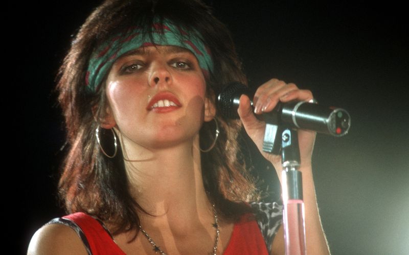 Als deutscher Pop noch Spaß machen durfte: In den 80-ern feierte Deutschland zu NDW-Hits wie "Ich will Spaß", "Fred vom Jupiter" und "Major Tom". Und natürlich auch zu "99 Luftballons" von Nena (Bild). Aber was machen er und die anderen Stars der Neuen Deutschen Welle heute? Unsere Galerie verrät es ... 