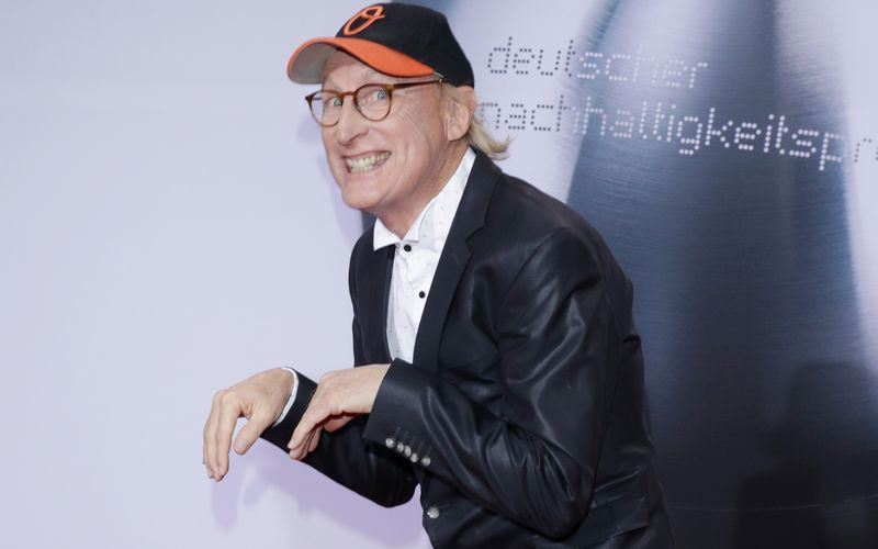 Mit 74 Jahren stürmt Otto Waalkes die deutschen Charts. 