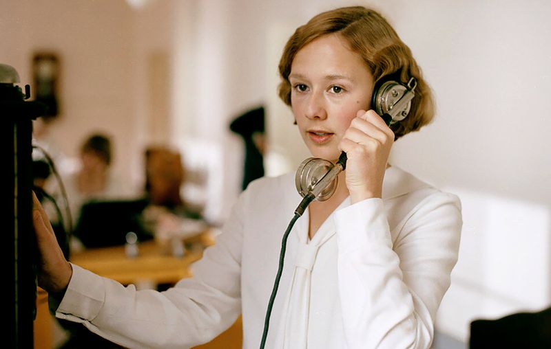 Alba August spielt die junge Astrid Lindgren. Für die Rolle wurde sie von der Jury der European Film Promotion für den Shooting Star nominiert.