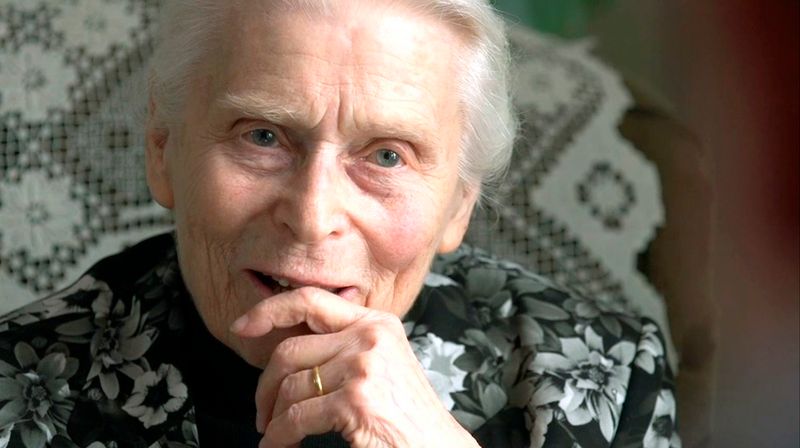 Zeitzeugin Joanna Penson erinnert sich an Johanna Langefeld, Oberaufseherin der Frauenkonzentrationslager Ravensbrück und Auschwitz.