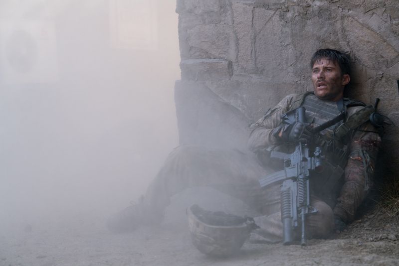 Derzeit ist Scott Eastwood als US-Soldat in dem Kriegsdrama "The Outpost - Überleben ist alles" in den deutschen Kinos zu sehen. Seine ersten Rollen aber hatte er in den Filmen seines Vaters - für die er übrigens wie alle anderen Schauspieler auch zum Vorsprechen antreten musste.