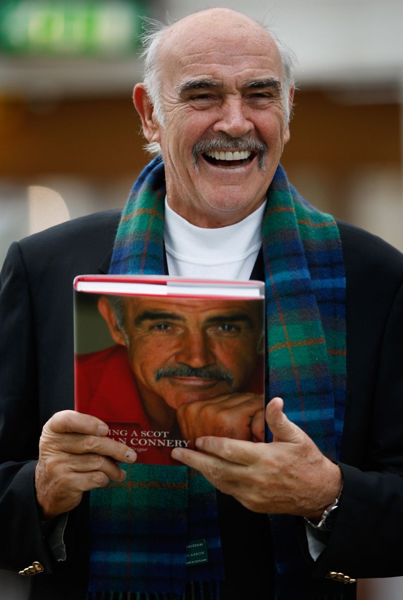 Sean Connery im Jahr 2008 bei der Vorstellung seiner Memoiren: Jetzt ist der Schauspieler im Alter von 90 Jahren gestorben.