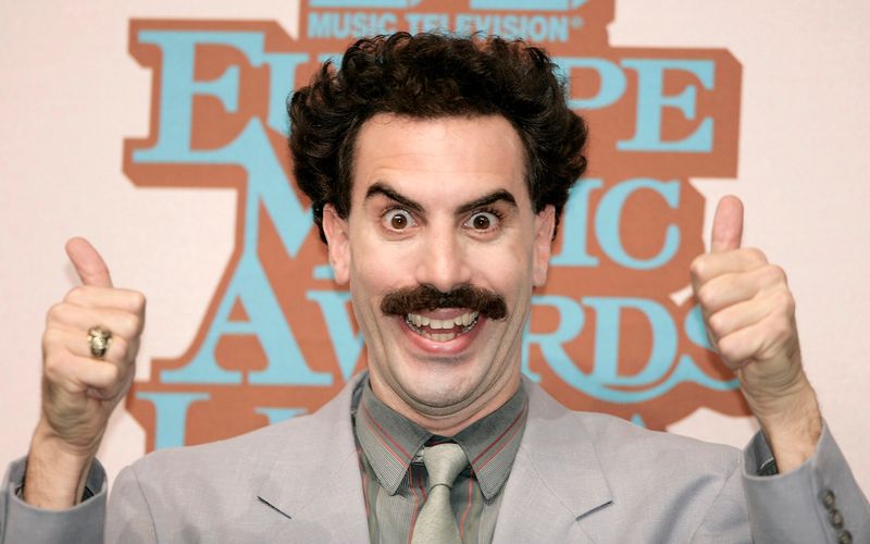 Daumen nach oben: Sacha Baron Cohen kehrt bald in seiner ikonischen Rolle als Borat zurück auf die Kinoleinwand.