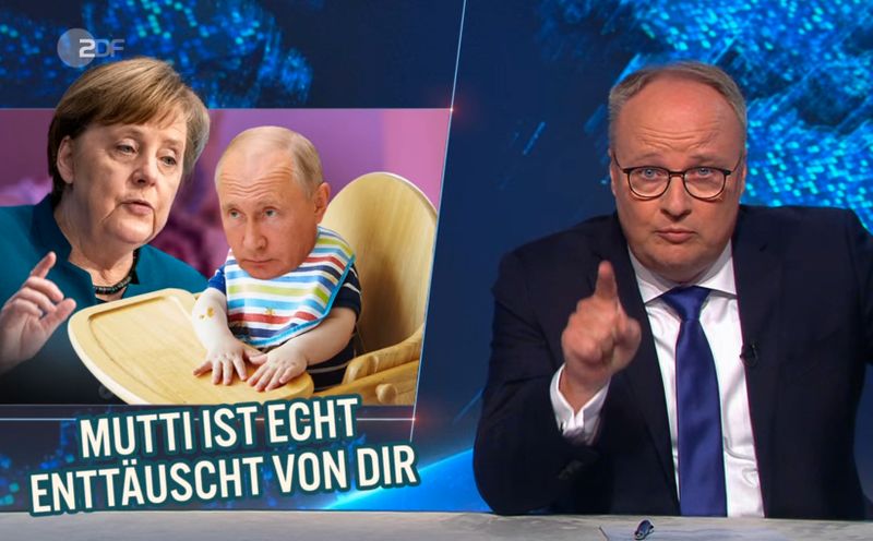 Du, du Böser! Oliver Welke musste beim Comeback der heute-show nach der Sommerpause mit einigen Polit-Promis schimpfen.