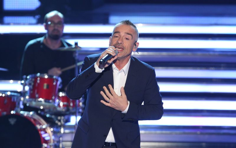 Die Wiener Fans von Eros Ramazzotti müssen auf ein geplantes und längst ausverkauftes Welttour-Konzert des italienischen Sängers verzichten.