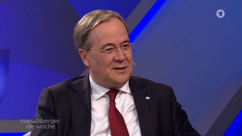 Politiker Armin Laschet, der mit Jens Spahn gemeinsam für den Vorsitz der CDU kandidiert, äußerte sich in der jüngsten Ausgabe der ARD-Talkshow "maischberger. die woche" zu den umstrittenen Aussagen von Friedrich Merz.