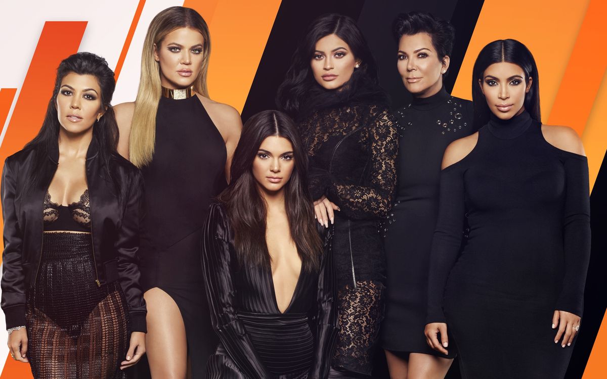 SWYRL Kim, Kylie, Kendall Wer ist wer im Kardashian und JennerClan? SWYRL Kim, Kylie, Kendall Wer ist wer im Kardashian und JennerClan?