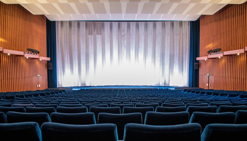 Die deutschen Kinos werden wohl noch eine Zeitlang leer bleiben, so wie das Kino International in Berlin.