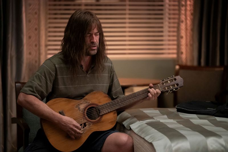 Kurt Cobain für Arme? Nein, das ist Serienschöpfer Mark Duplass in der neuen Staffel von "Room 104". 