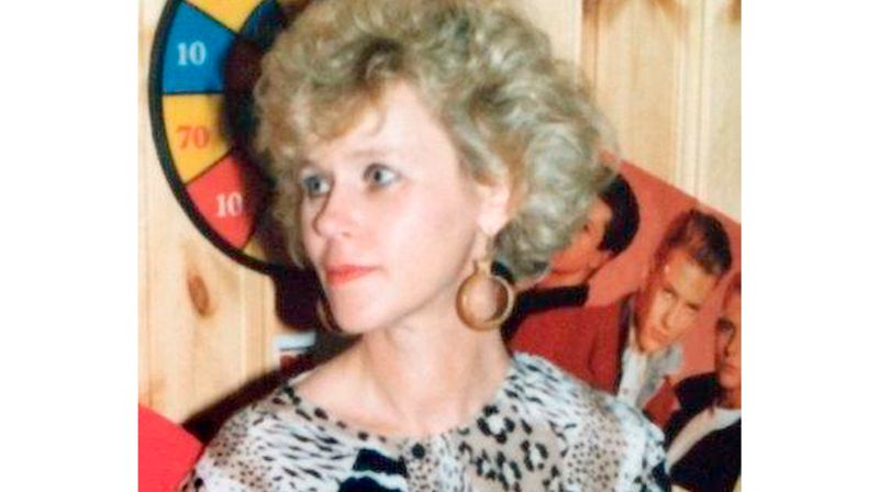 Birgit Meier, das Rollenvorbild für Silke Bodenbenders Part im Krimi-Dreiteiler "Das Geheimnis des Totenwaldes", verschwand 1989 im Alter von 40 Jahren aus ihrem Haus. Dieses Foto wurde kurz zuvor aufgenommen. Es dauerte 28 Jahre, bis ihre Leiche gefunden wurde.