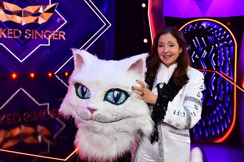 "Was für eine Legende!" Vicky Leandros wurde im Halbfinale von "The Masked Singer" als Katze demaskiert.