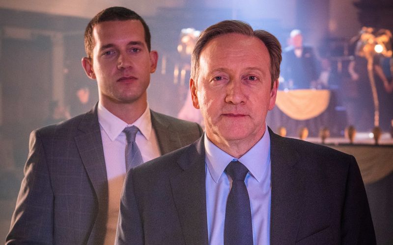 Vier neue Folgen mit Inspector Barnaby (Neil Dudgeon) und seinem Assistenten Jamie Winter (Nick Hendrix) zeigt das ZDF ab 17. Januar am späteren Sonntagabend.  