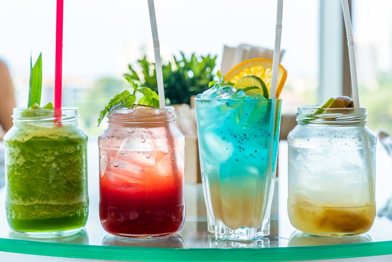 Ein Cocktail braucht nicht zwingend die Zugabe von Alkohol, um gut zu schmecken! Mocktails, also Cocktails ohne Alkohol, sind vielseitig und richtig lecker!

