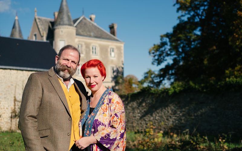 Das britische Paar Dick Strawbridge und Angel Adoree erfüllte sich in der neuen Serie "Unser Traum vom Schloss" einen ganz besonderen Wunsch und kaufte ein französisches Schloss für umgerechnet 315.000 Euro.