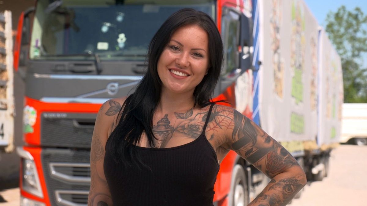 Truckerin sabrina reiter Star aus