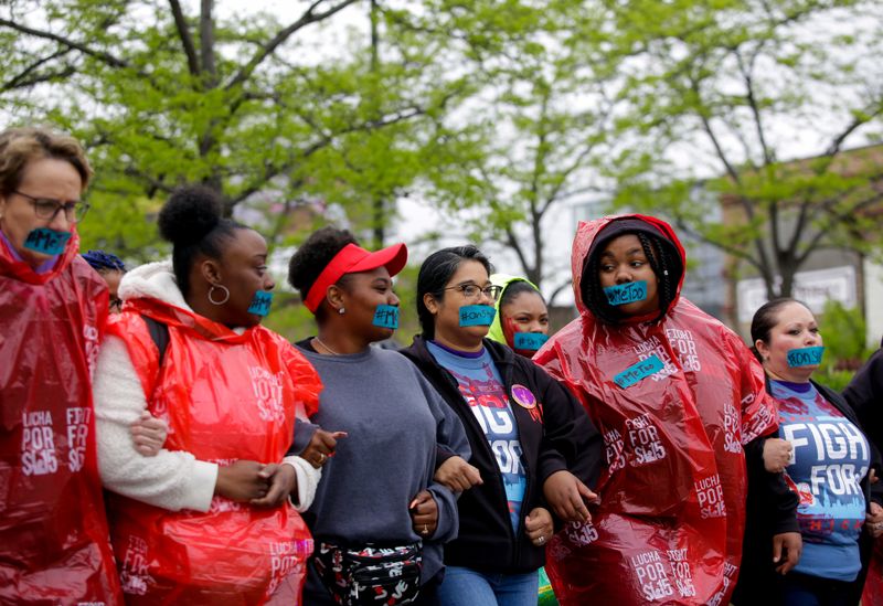 Der Hashtag #metoo ging um die Welt - doch es blieb nicht beim digitalen Protest. Im Zuge der "MeToo"-Debatte positionierten sich Frauen in Protestmärschen gegen sexuelle Übergriffe.