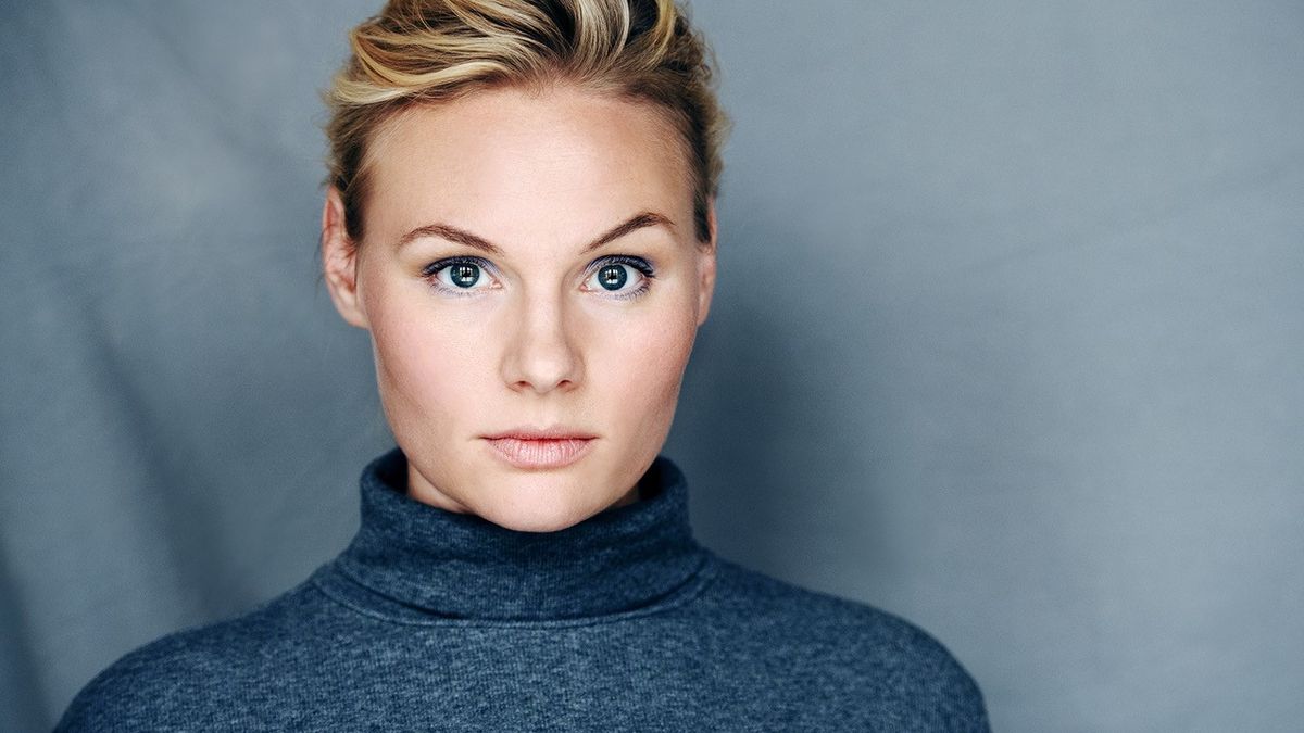 Schauspielerin dicke blonde Dicke Blonde