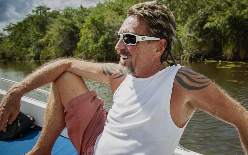 Seit 2008 lebte John McAfee in Belize, wo sich schließlich auch der Mord an seinem Nachbarn ereignete.