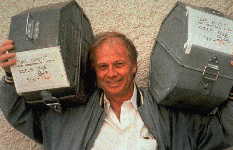 Lange Zeit vermieden es Filmstudios, sich im großen Rahmen Fantasyromanen zu widmen - ein 1977 gescheiterter Versuch, "Der Herr der Ringe" zu adaptieren, war Hollywood eine Lehre. Daher war er schon ein mutiges Unterfangen, an das sich 1984 "Das Boot"-Regisseur Wolfgang Petersen wagte: In einer deutsch-amerikanischen Co-Produktion brachte er Michael Endes "Die unendliche Geschichte" auf die Leinwand. 
