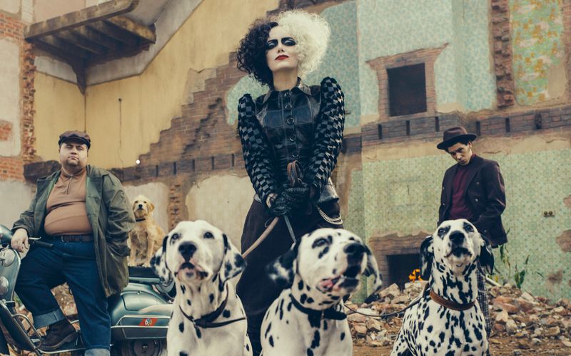 Cruella (Emma Stone) und die Dalmatiner - Stoff für gleich mehrere Filme.