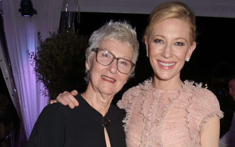 Enge Verbindung: Cate Blanchetts Vater starb, als die Schauspielerin zehn Jahre alt war, ihre Mutter June zog den späteren Hollywood-Star und seine zwei Geschwister alleine groß. 