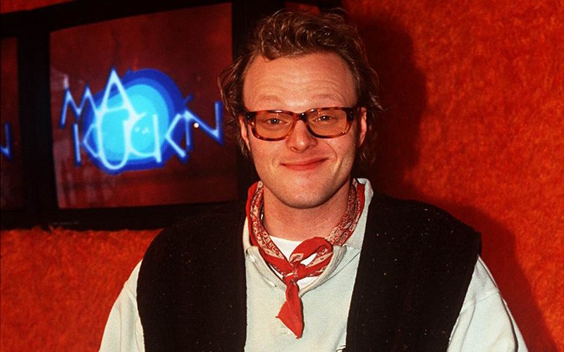 Sein erster Job war Produzent von Werbejingles. Als TV-Gesicht auf VIVA, wo er unter anderem die Sendung "Ma Kuckn" moderierte, wurde Stefan Raab Mitte der 90-er erstmals einem größeren Publikum bekannt.