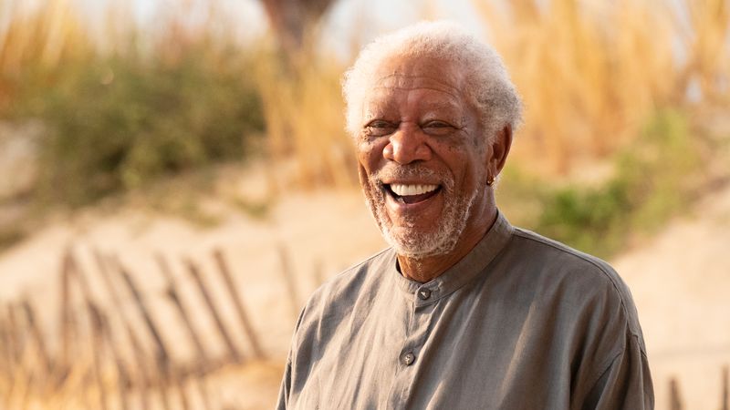 "Solos" trumpft mit geballter Hollywood-Prominenz auf - zum Beispiel Morgan Freeman. 