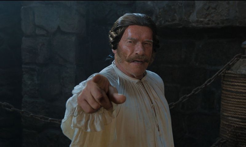Arnold Schwarzenegger spielt in "Iron Mask" den Briten James Hook, der über den Tower of London und den darin inhaftierten weißen Magier wacht.